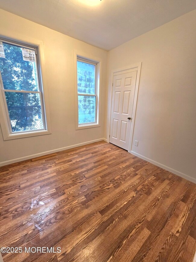 Photo - 1010 Sewall Ave Unit 1