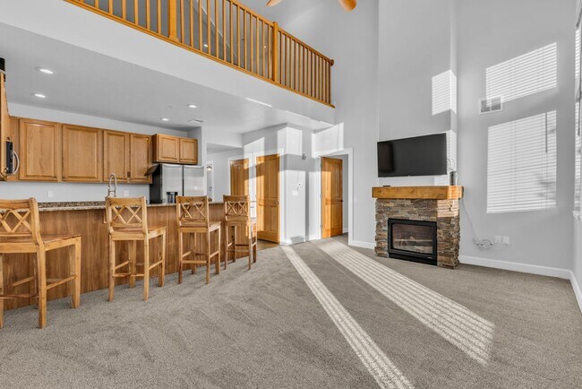 Photo - Top Floor Crestview Condo