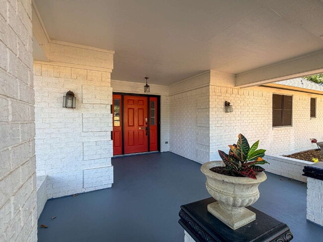 Photo - Beautiful 6 bed, 2 bath home in Burleson!