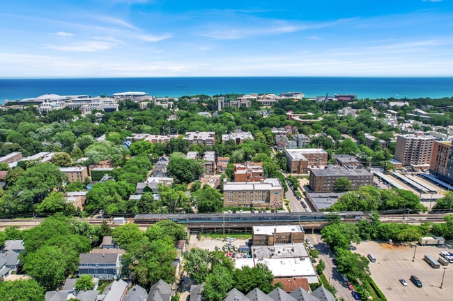 Photo - 826 Hamlin St Unit House