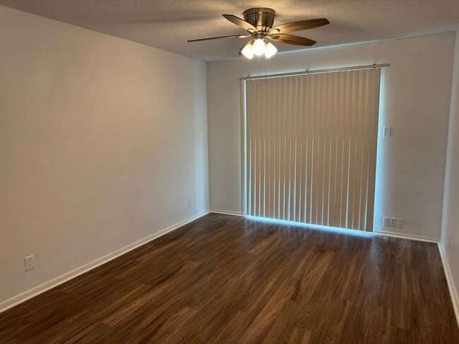 Photo - 132 Meadow Way