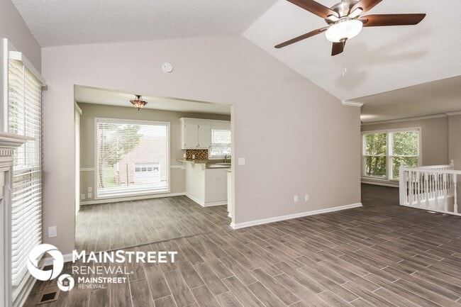 Photo - 17 Stonecreek Dr SW