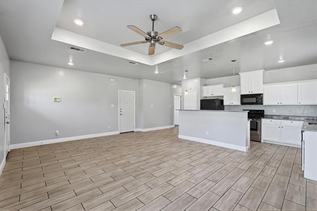 Photo - 3333 Dalton St