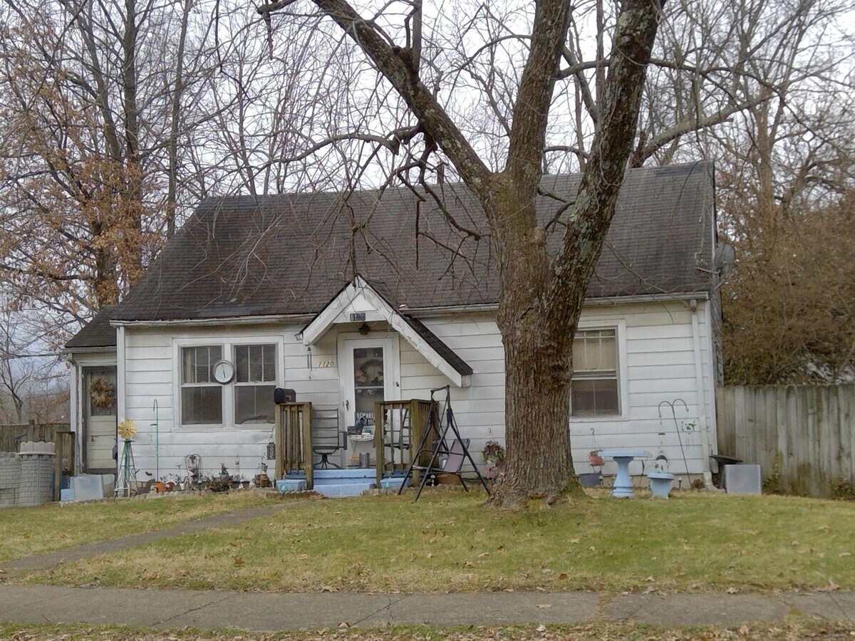 Photo - 1120 Sparks Rd