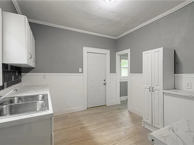 Photo - 2524 Askew Ave