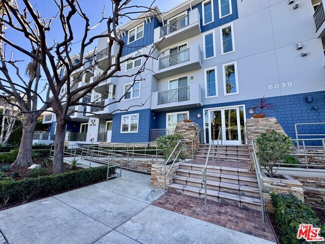 Building Photo - 6038 Carlton Way Unit 309 Rental