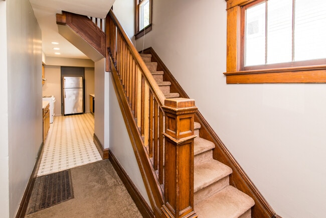 Photo - 812 Sybil St