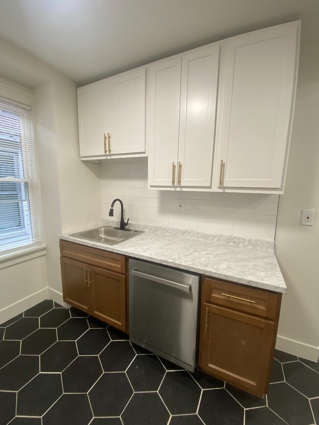 Photo - 4746 S Grand Blvd Unit 2S