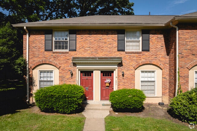 Jamestown Apartments & Townhomes