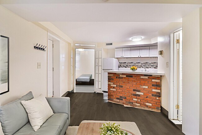 Photo - 821 North Carolina Ave SE