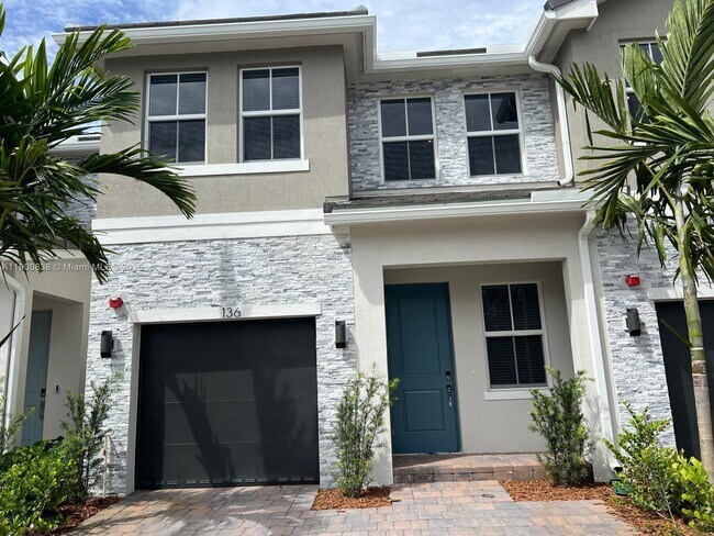 Photo - 136 SW 170th Ave