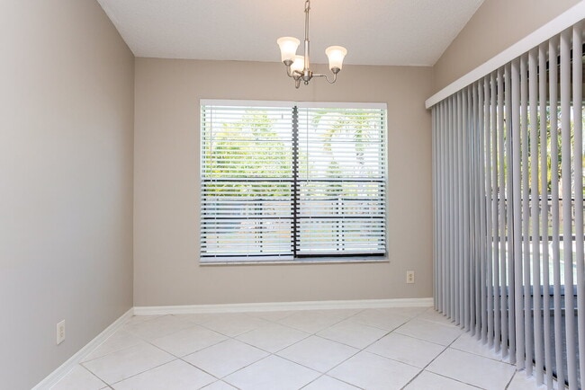 Photo - 1455 Thornbank Ln