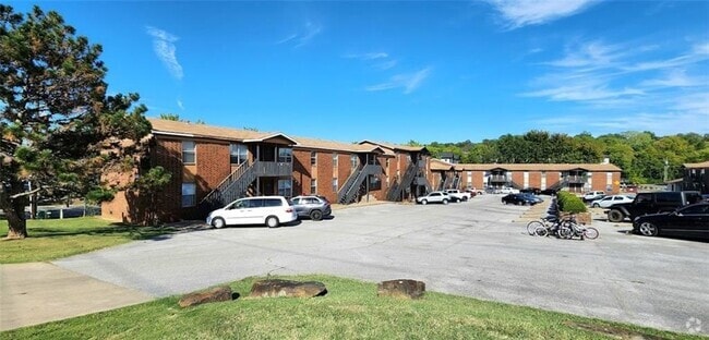 Building Photo - 920 N Leverett Ave Unit 805 Rental