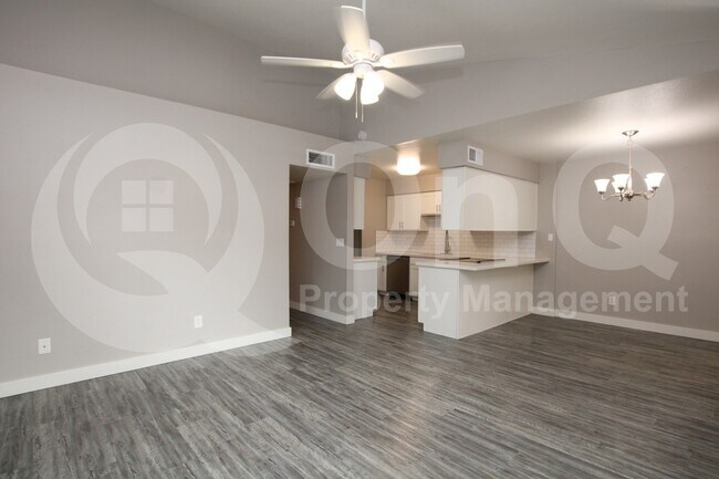 Photo - 3228 E Crescent Ave