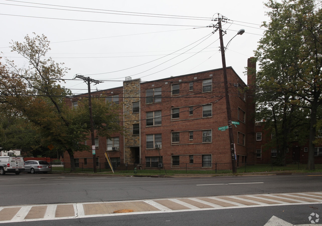 Photo - 4001 Hayes St NE