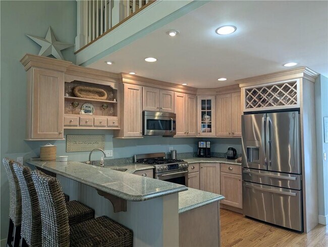 Photo - 209 Pond Shore Dr