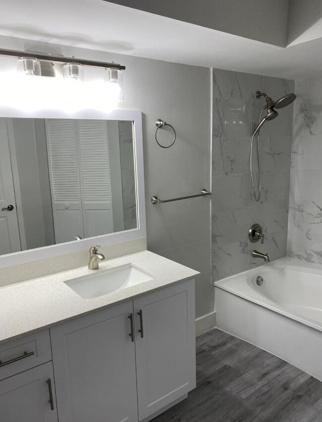 Building Photo - 1280 S Alhambra Cir