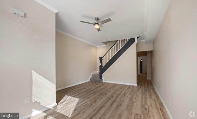 Building Photo - 2108 W Baltimore St Rental