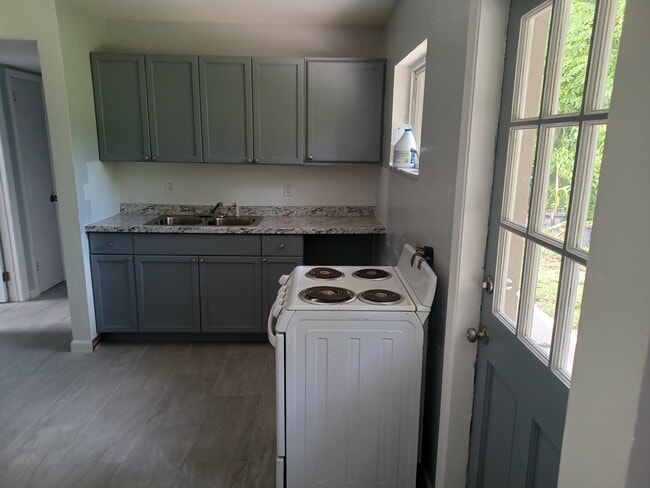 Photo - 1941 17th Ave