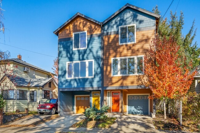 Photo - 1033 N Church St