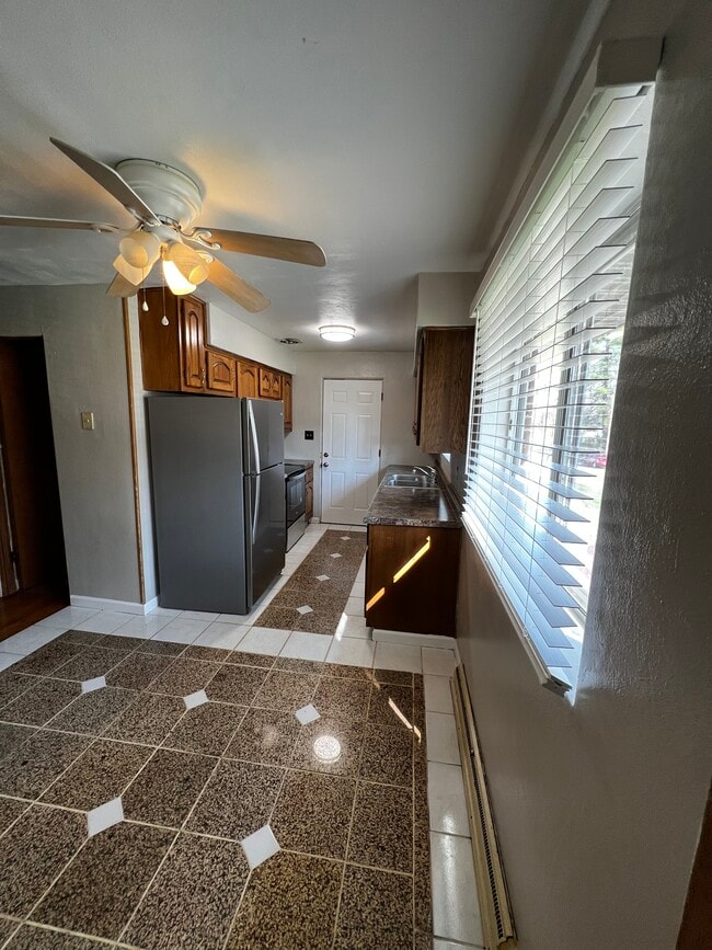 Kitchen - 1316 Wayne St