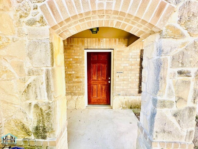 Photo - Beautiful and Well-maintained 3-Bedroom 2-...