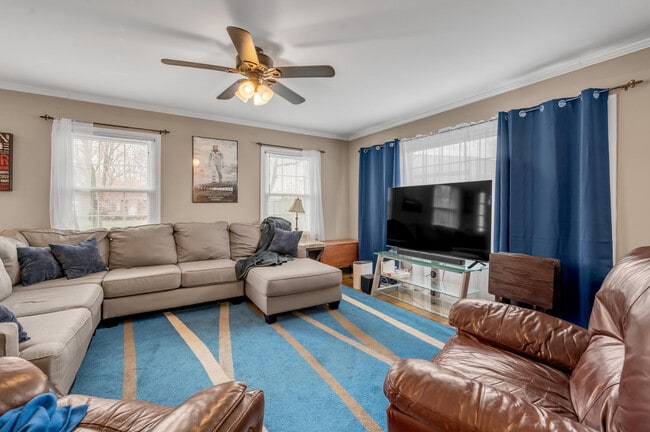 Photo - 653 Mt Vernon Dr