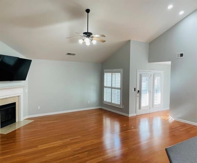 Photo - 2335 Gateview Ct