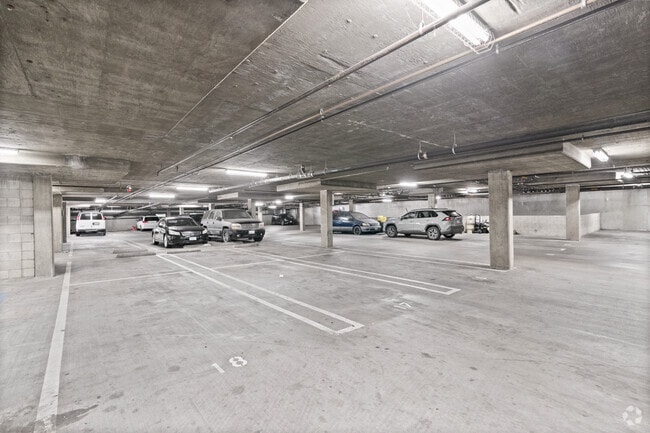 Estacionamiento subterráneo cubierto