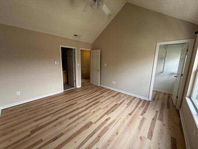 Building Photo - 70 Florence St Unit 70 Florence St