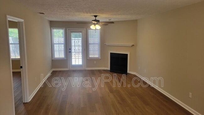 Photo - 858 Pawley Ct