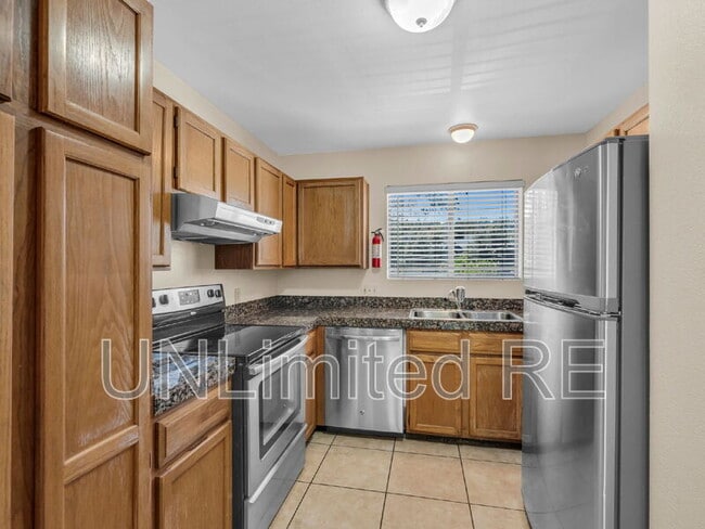 Photo - 2401 N West St Unit #210