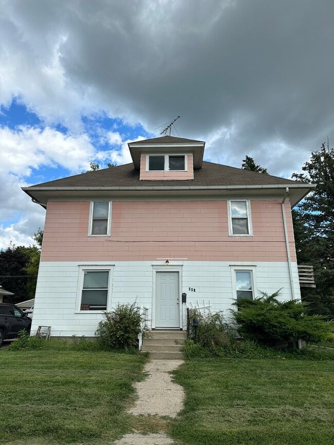 Building Photo - 841 S 18th St Unit = 841 S 18th Street #2