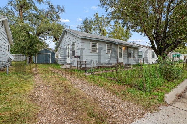 Photo - 1422 S Meridian Ave