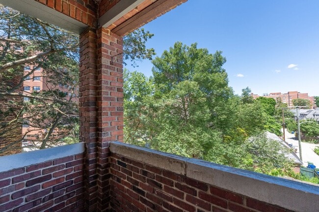 Photo - Newly Remodeled 1-Bedroom, 1-Bathroom Near Johns Hopkins University Unit B3