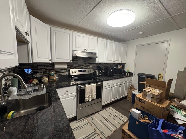 Building Photo - 24 Hamilton St Unit 31 Rental