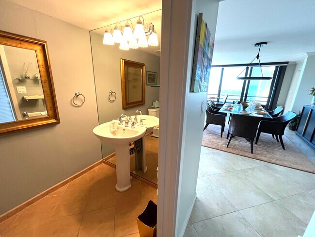 Photo - 5555 Heron Point Dr Unit 802