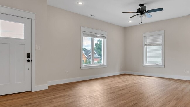 Photo - 1200 N Woodburn Ave Unit 1