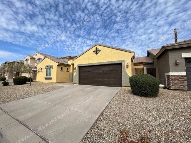 Building Photo - BEAUTIFUL 3 BEDROOM 2 BATHROOM HOUSE FOR R...
