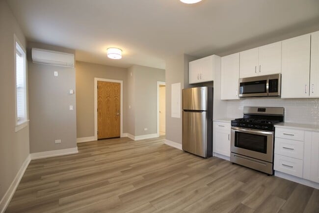 Photo - 3930 N Janssen Ave Unit N3