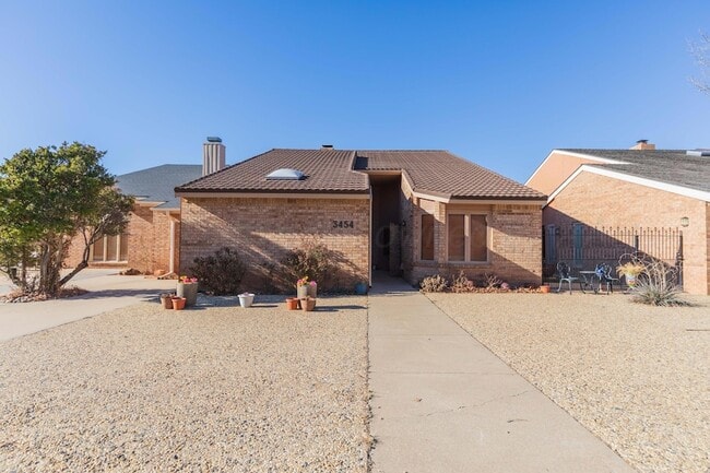 Photo - 3454 Gladstone Ln