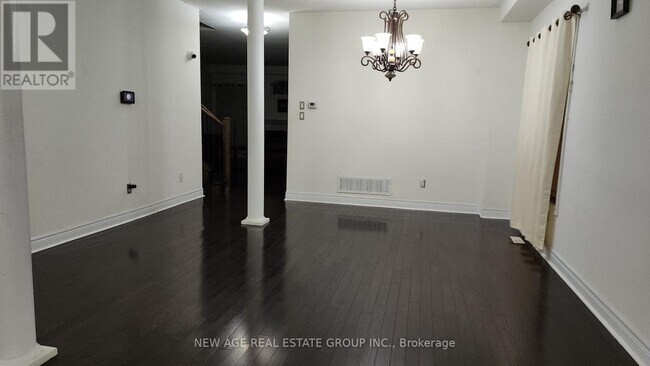 Photo - 80 Tatra Crescent