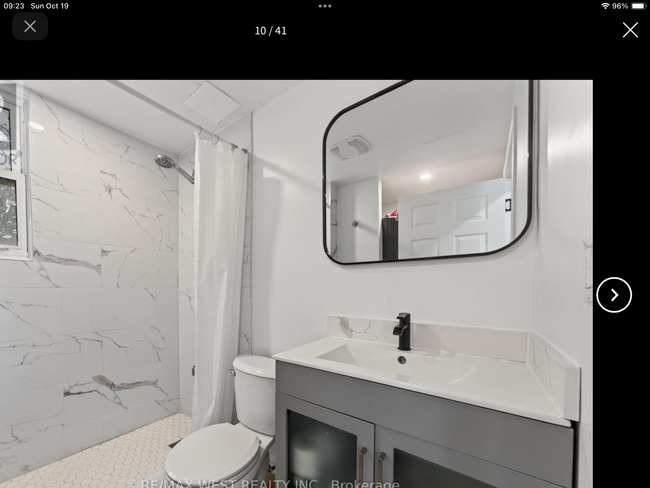 Photo - 35 Kingscourt Av