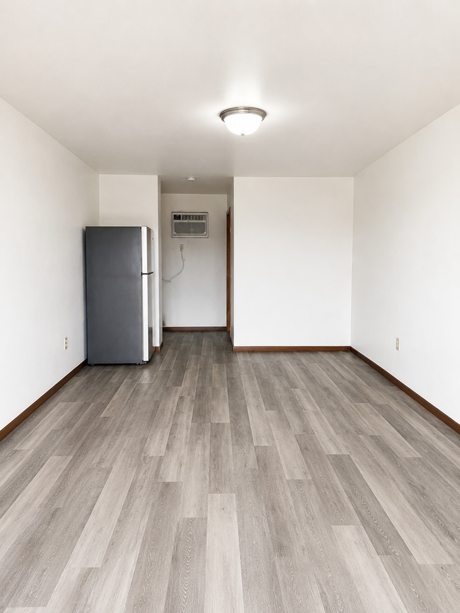 Building Photo - 2960 Wisconsin Dells Pkwy Unit 5