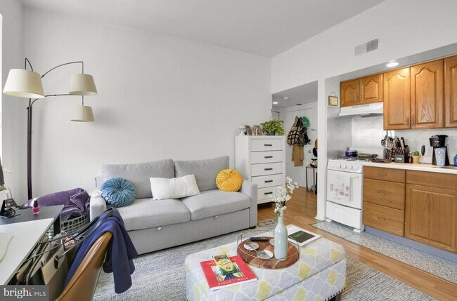 Photo - 2137 Spruce St Unit 7