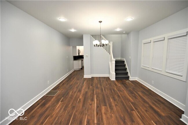 Photo - 2959 N Delaware St