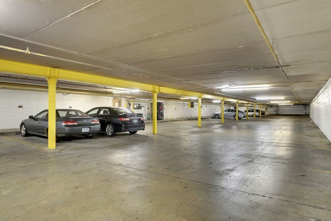 Photo - Uptown Plaza