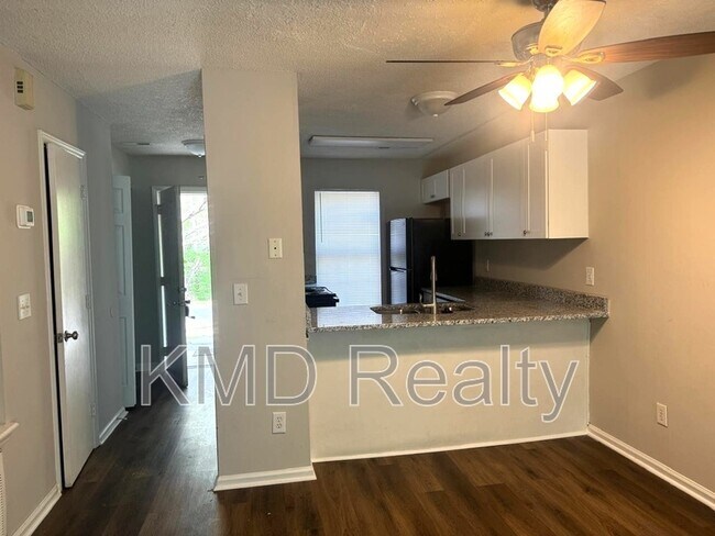 Photo - 3912 Briarhill Dr