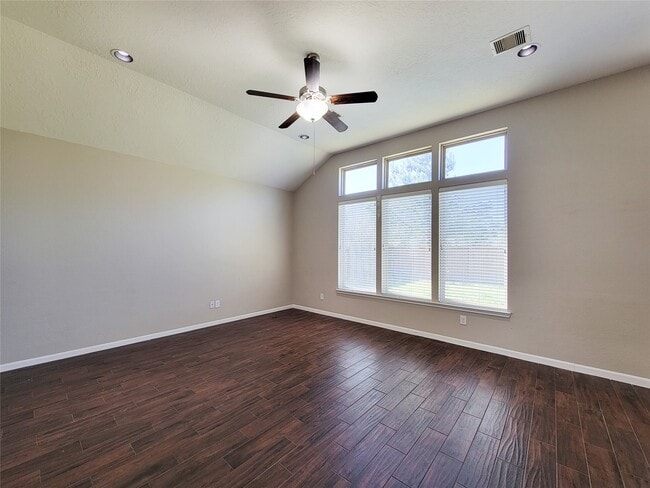 Photo - 3007 Meadow Prairie St