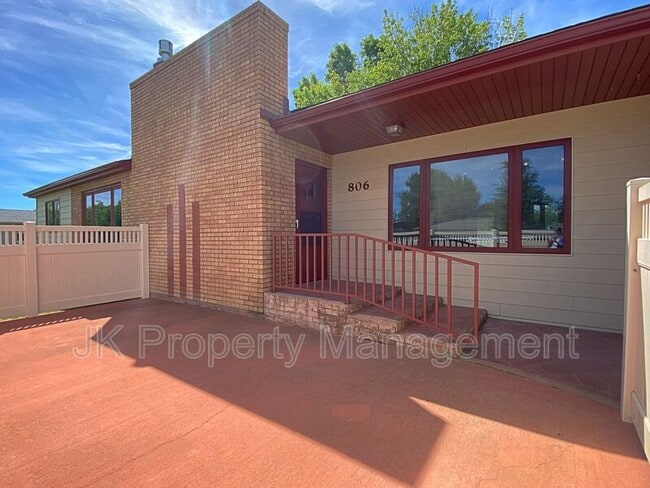 Photo - 806 Forest Ave